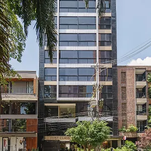 Hotel First Class, Medellin